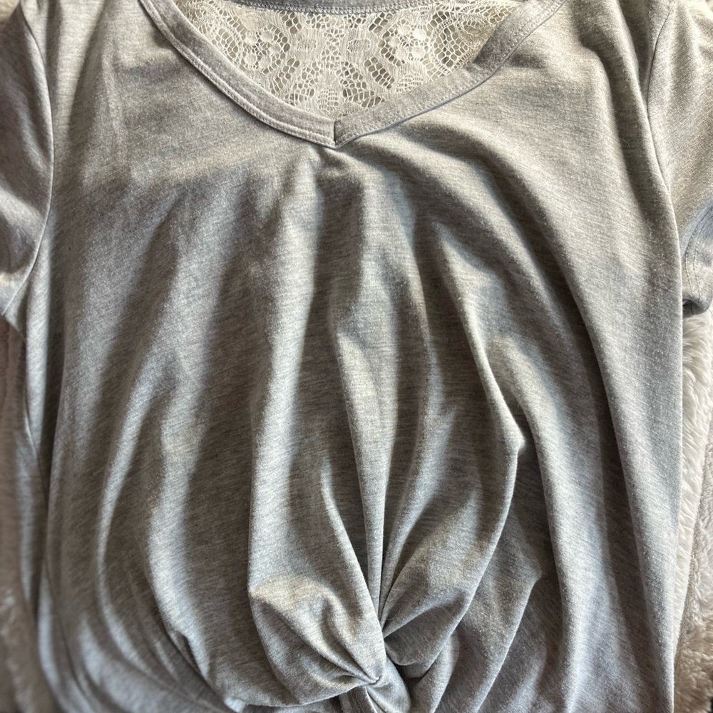 Arizona Jean Company Gray Short Sleeve Top with Lace Accent
